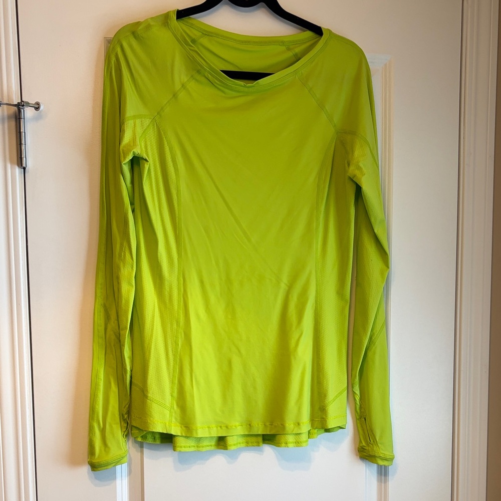 lululemon athletica Long Sleeve Active Top in Lime
